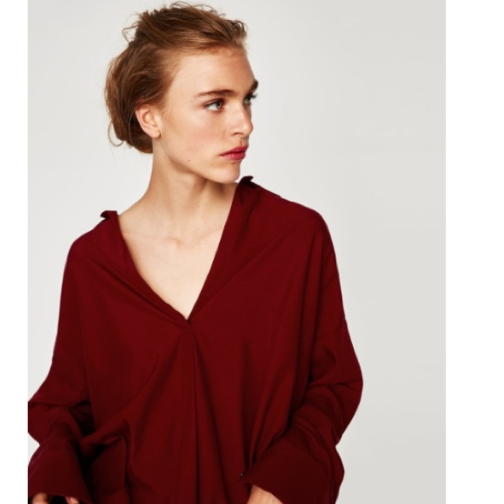 Zara Flowing V-Neck Top in Maroon